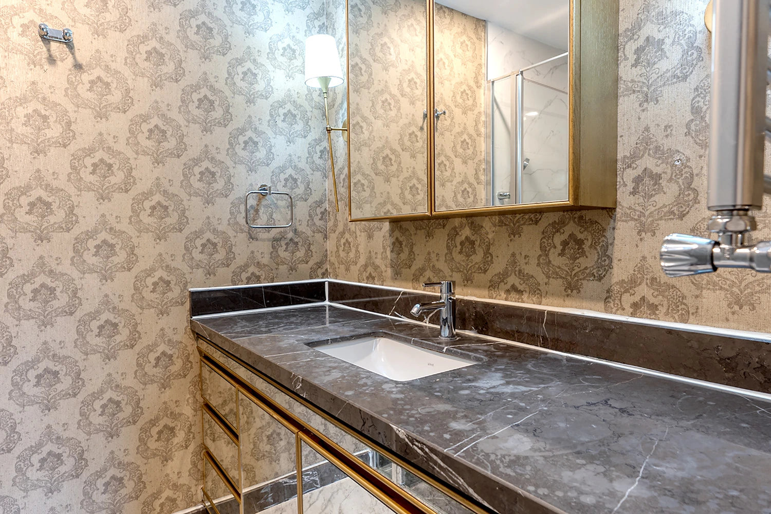 Banyo 2